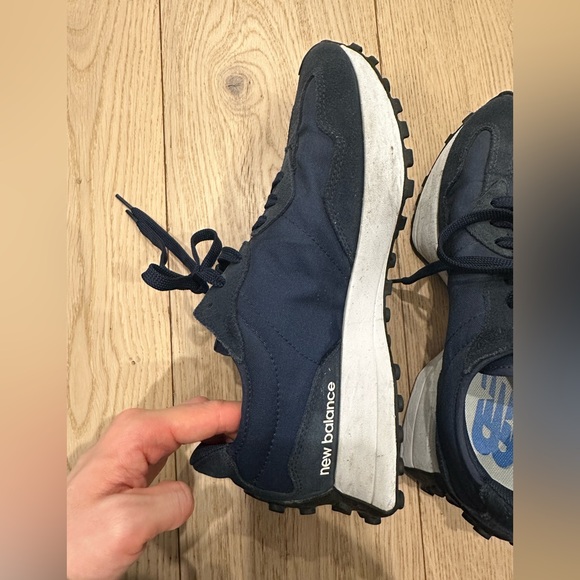 New Balance 327 Mens US 8.5 Navy color. Please check pictures for details - Picture 2 of 5